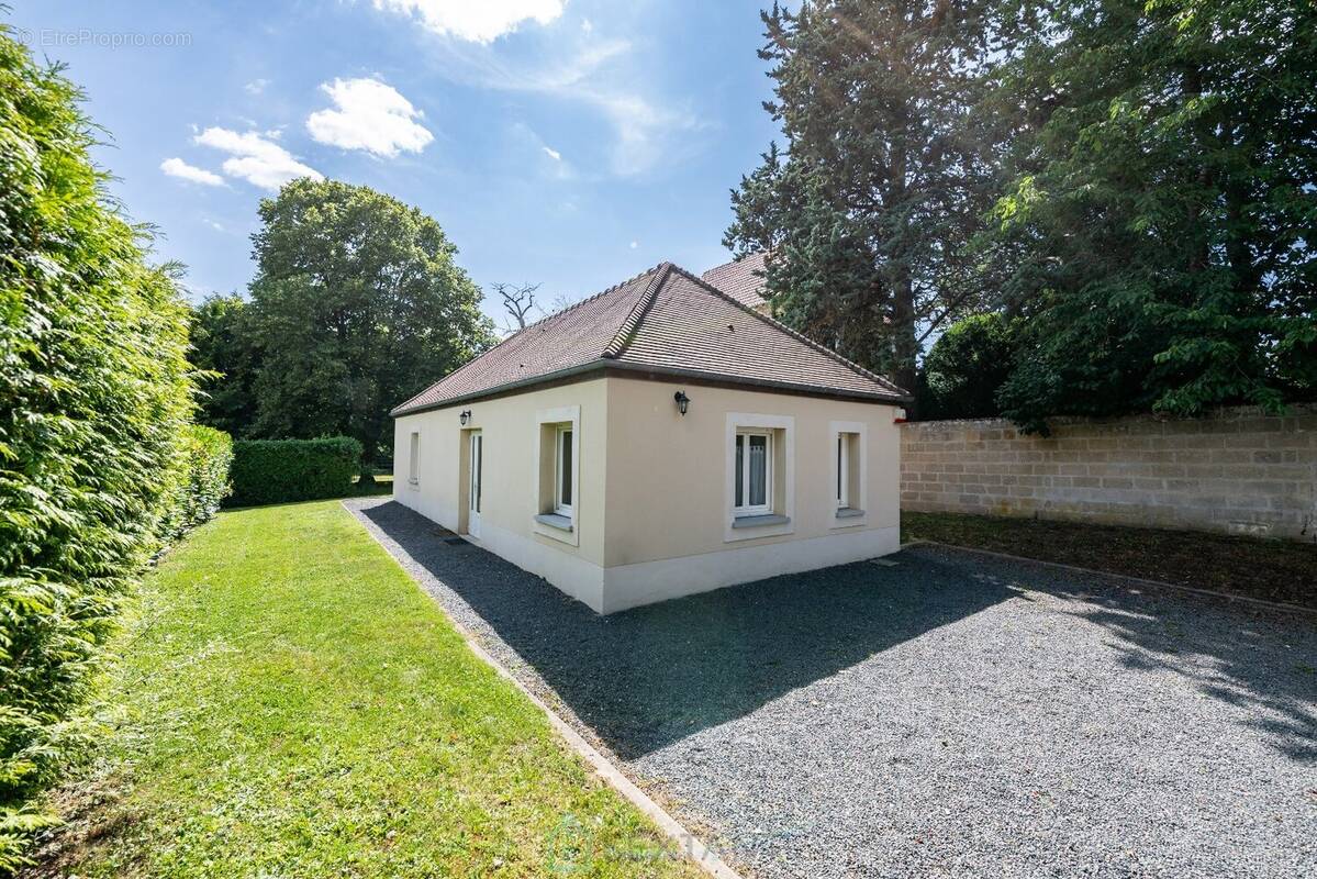 Maison à COURLON-SUR-YONNE