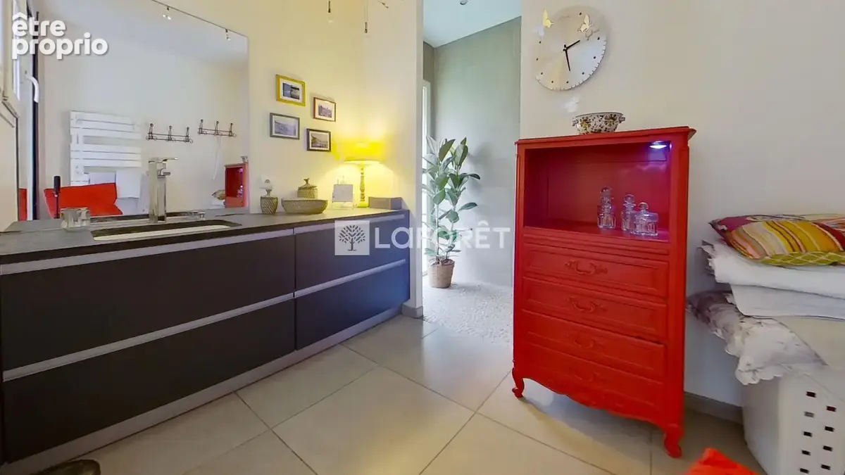 Lyon 3 -  Maison de155 m², jardin, garage et extension possible - photo 18