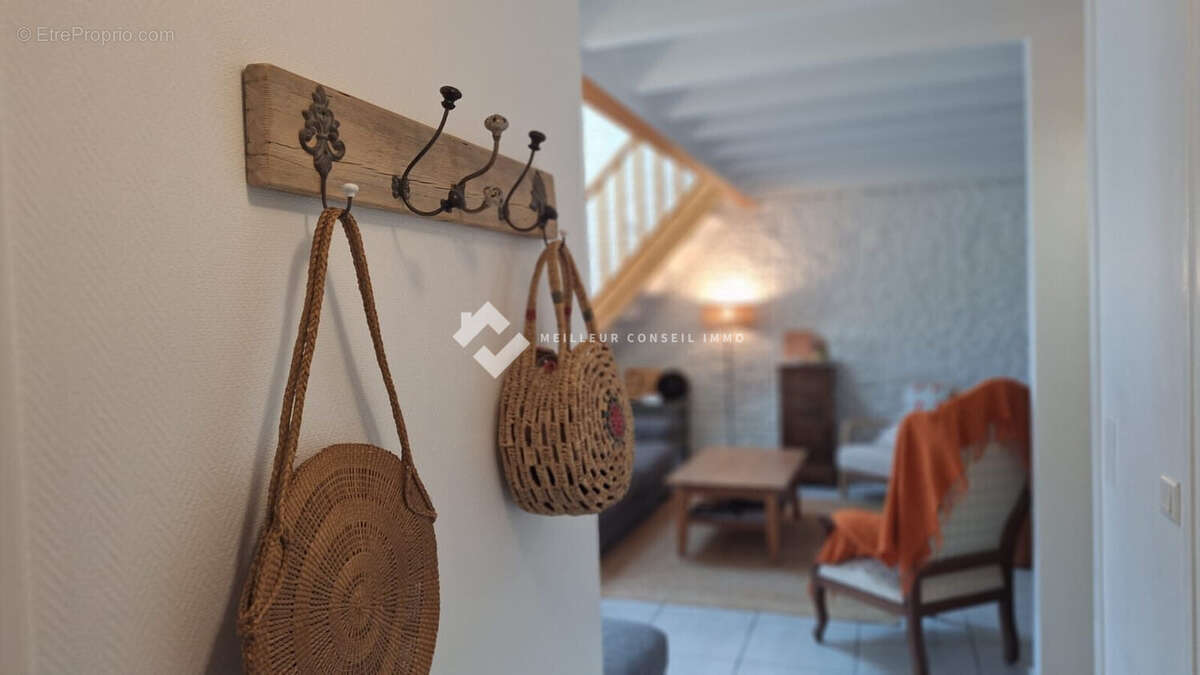 Maison 156 m² à Arces  - photo 3