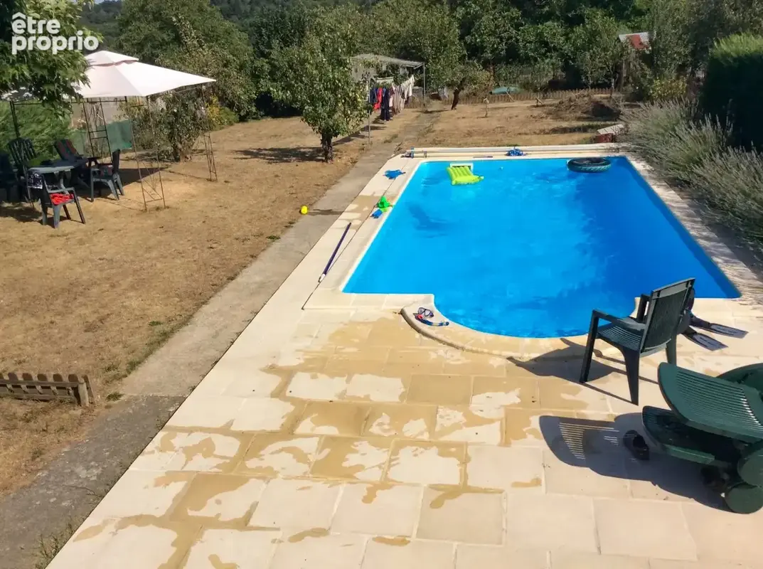Maison de 3 chambres et 3 salles d'eau avec une belle piscine - photo 2