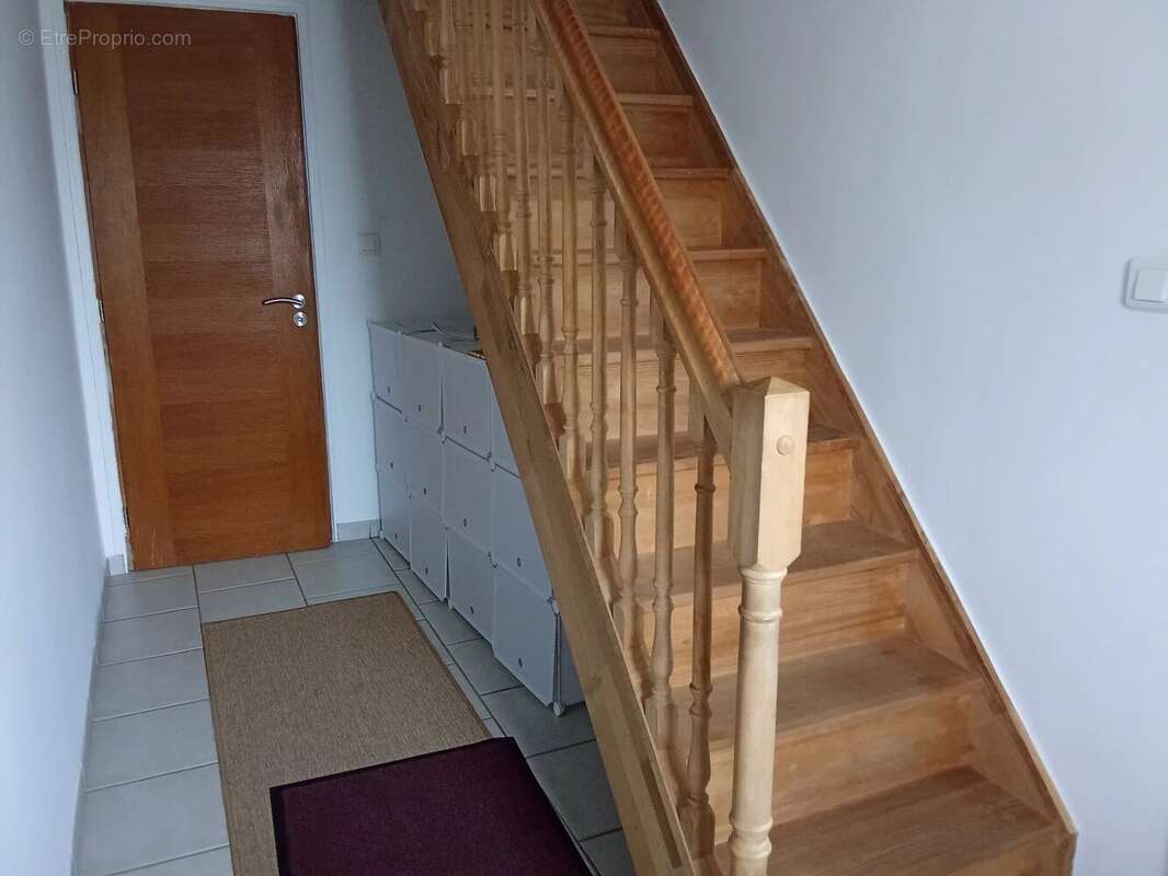 Superbe maison individuelle de 4 chambres, à proximité du centre du village. - photo 16