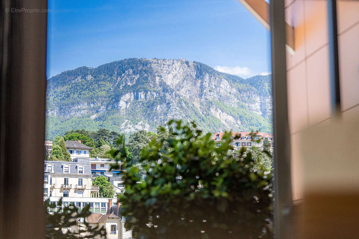 Appartement à AIX-LES-BAINS