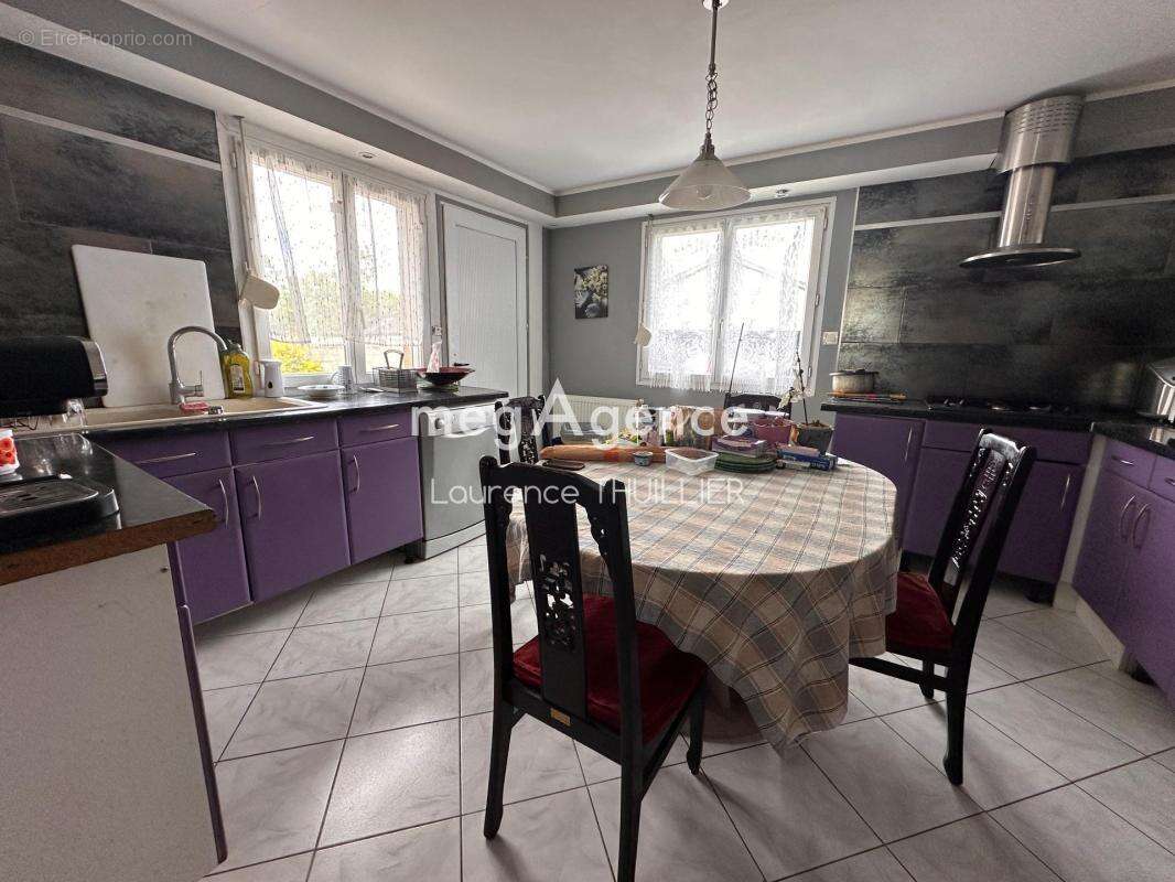 Maison 205 m² 8 pièces - photo 6