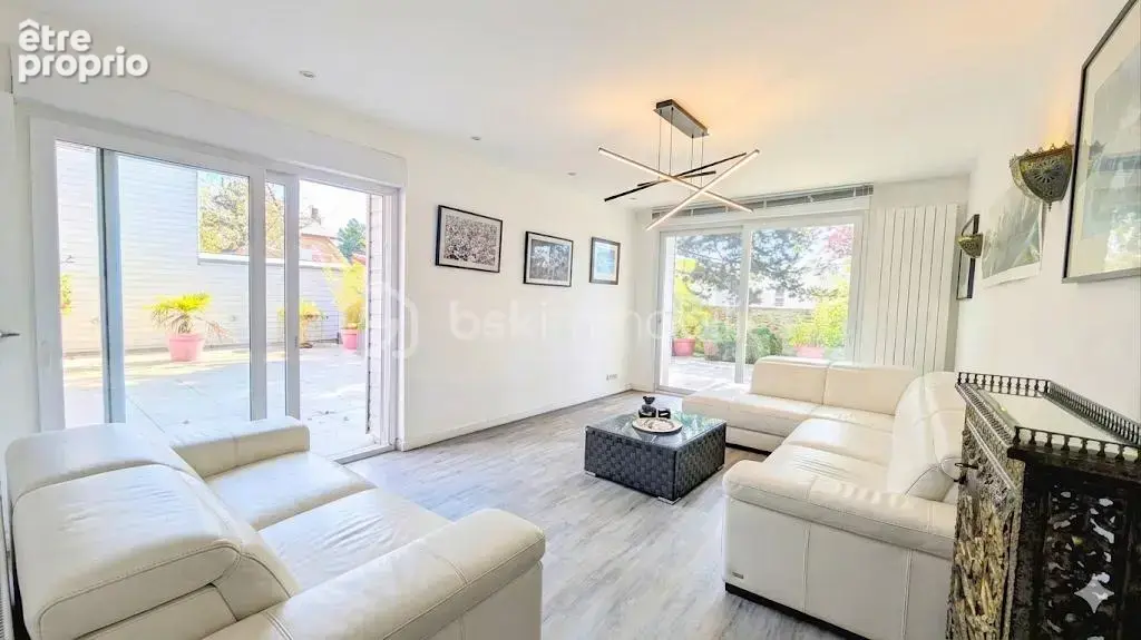 Grande maison familiale avec un fort potentiel, en hyper centre de 1948, 402m2, 15 pièces 7 chambres!!!!!! - photo 3
