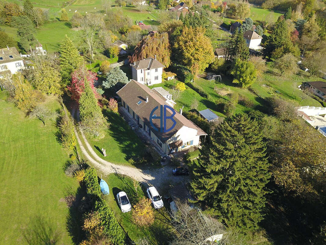 Maison à LA TOUR-DU-PIN