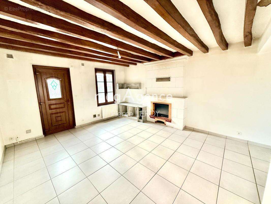 Maison à VERNANTES
