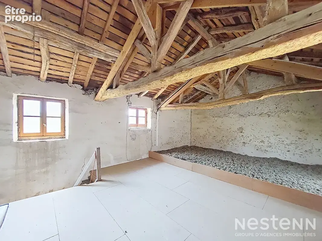 A Vendre Maison de ville en pierre de 123 m² habitable de plain-pied à proximité immédiate des commodités - photo 15