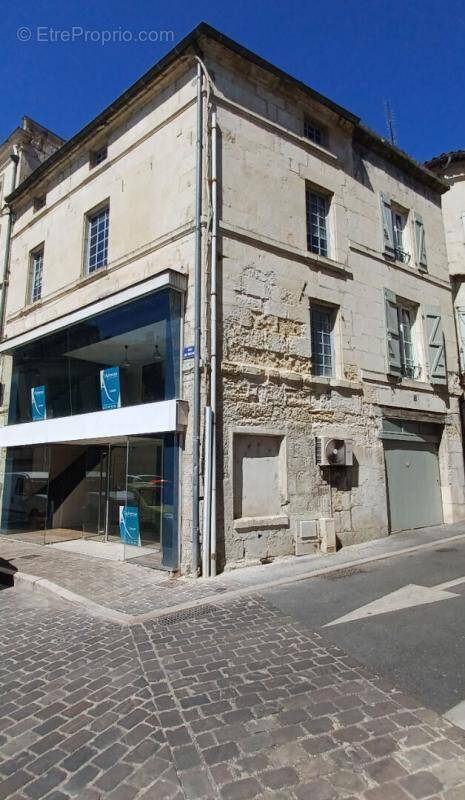 Appartement à FONTENAY-LE-COMTE