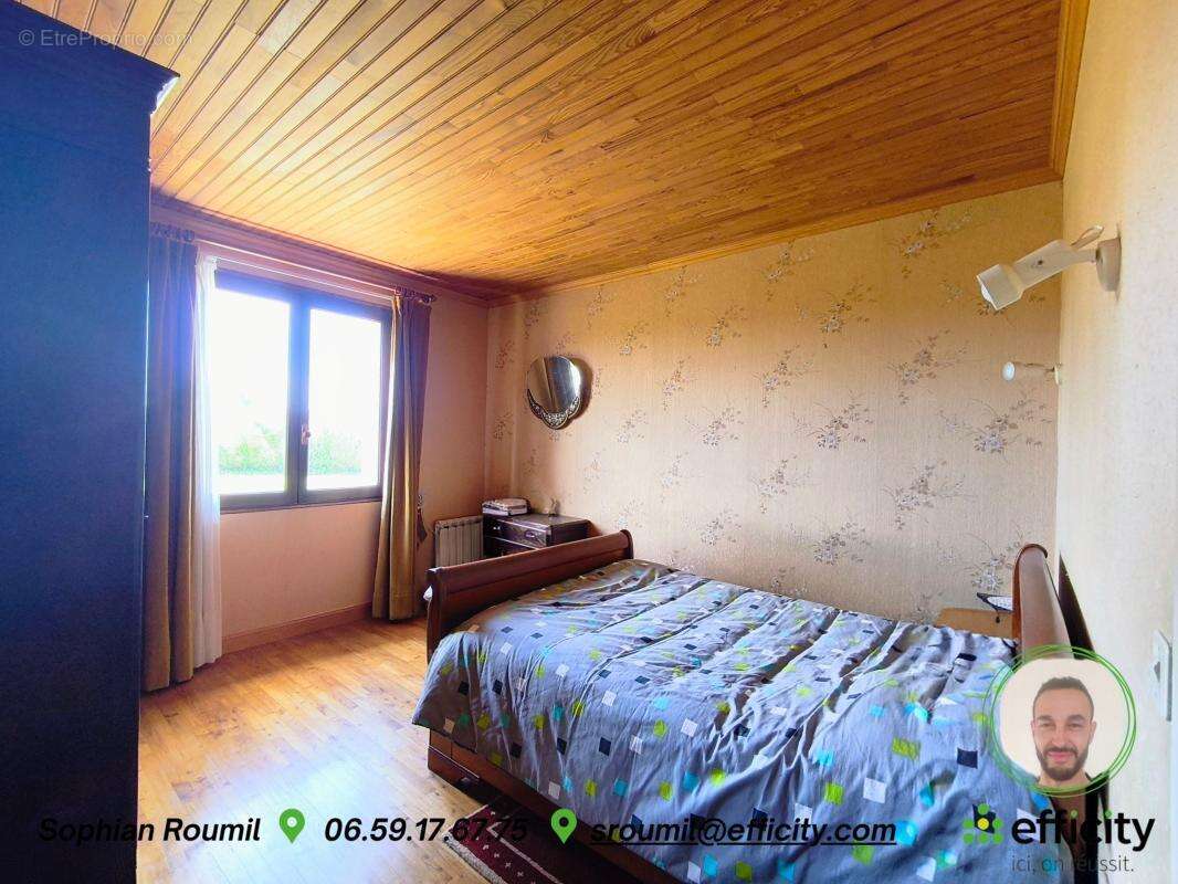 Maison 133 m² à Salles-De-Barbezieux  - photo 12