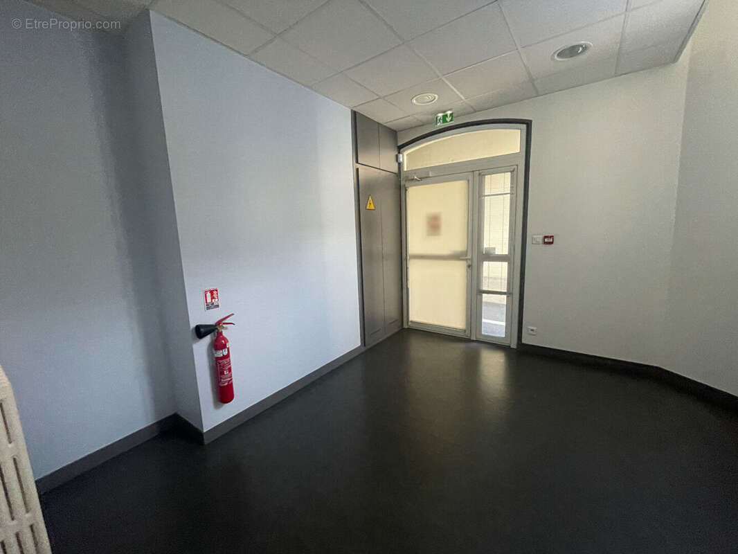 Rare immeuble en monopropriete centre ville de saumur - photo 9