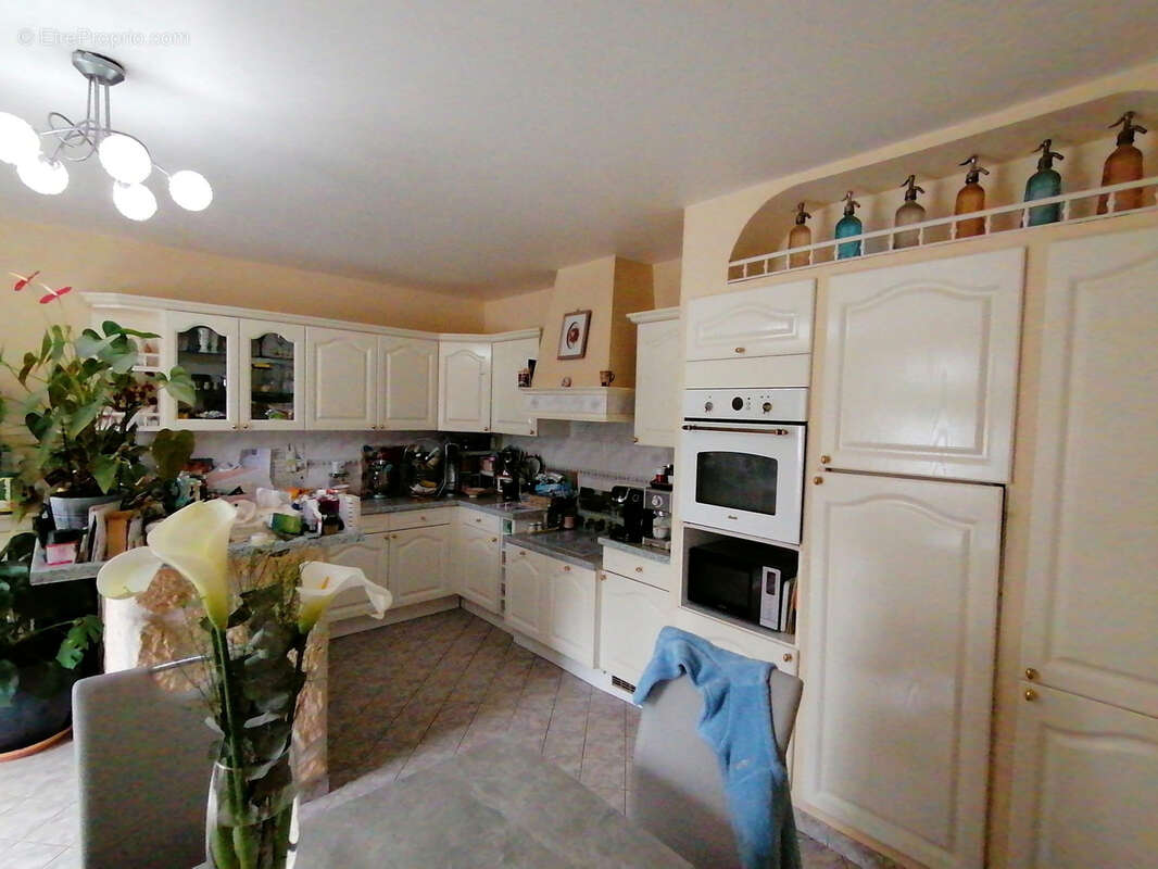 Maison à CHASSIGNOLLES