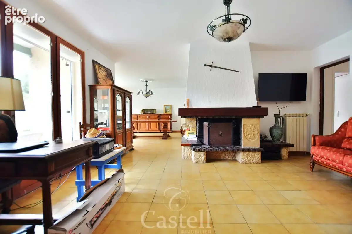 *** Villa familliale de type 5, avec grand sous-sol et piscine...*** - photo 5
