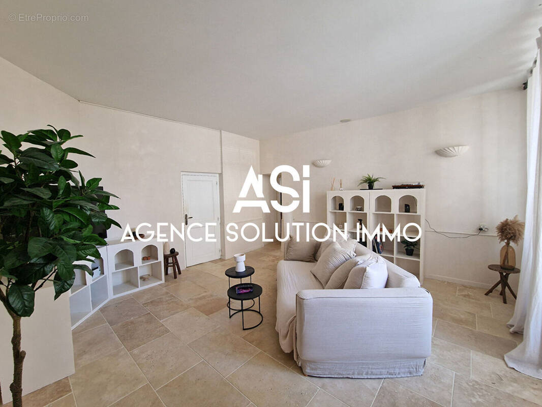 Maison à COSSE-LE-VIVIEN