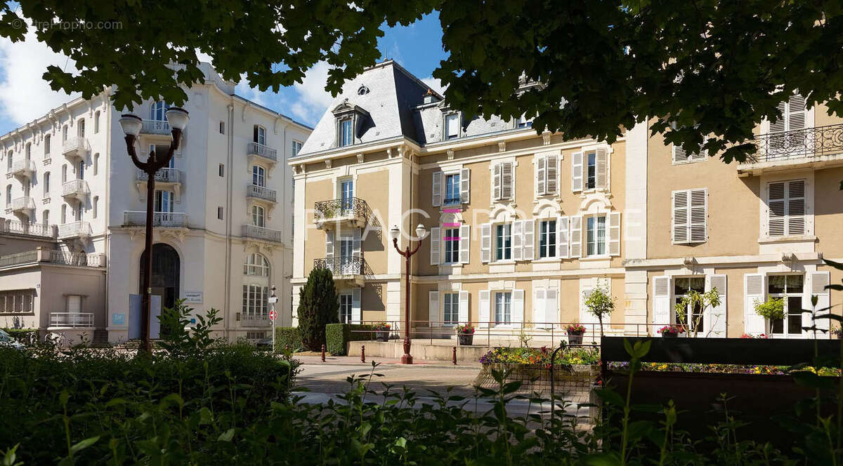 Ensemble immobilier - photo 2