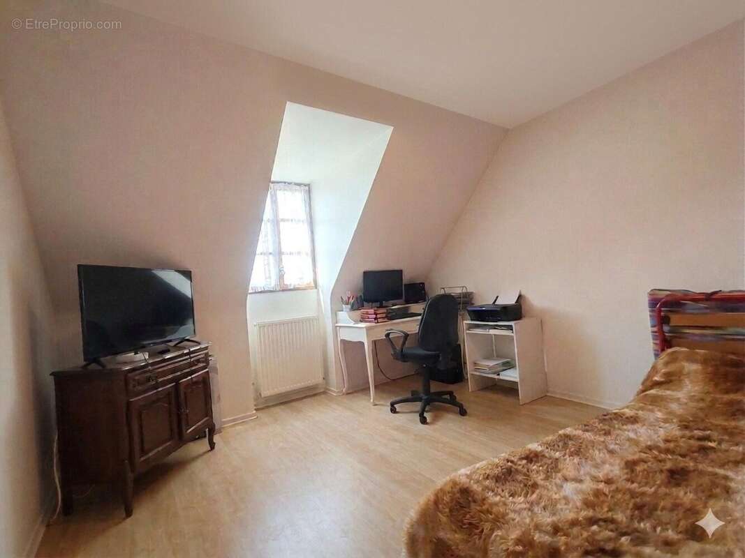 Maison 110 m² à Evreux  - photo 9
