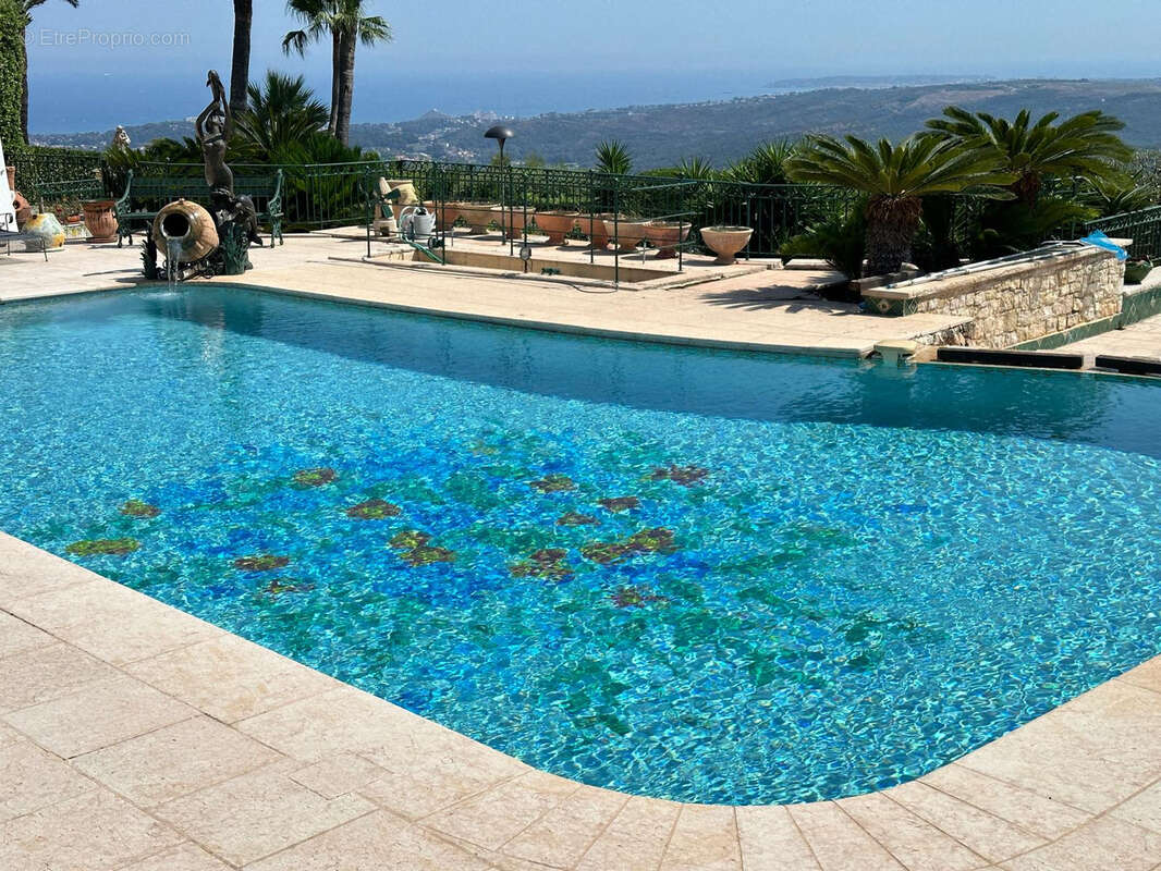 Maison à LA COLLE-SUR-LOUP