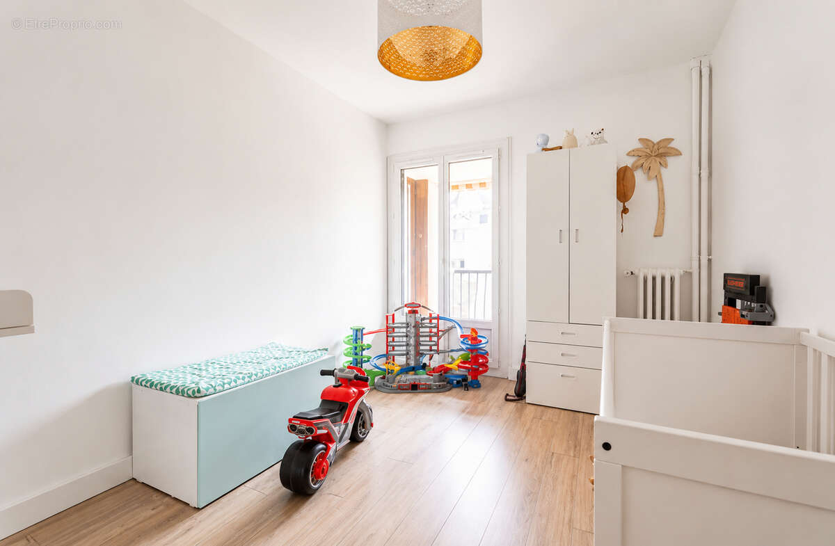 Aix-en-Provence - Proche Rotonde - T3 de 66 m² avec ascenseur, balcons et cave - photo 4