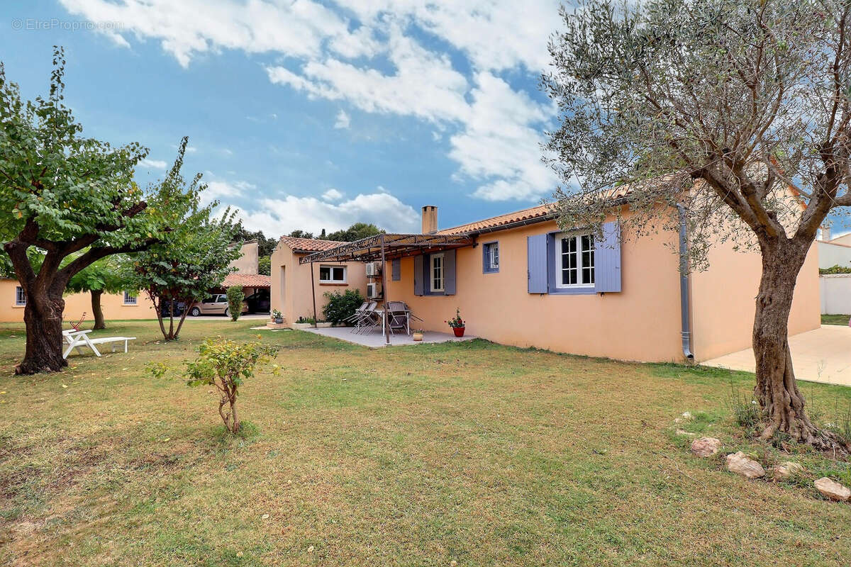 Maison à SAINT-GENIES-DES-MOURGUES