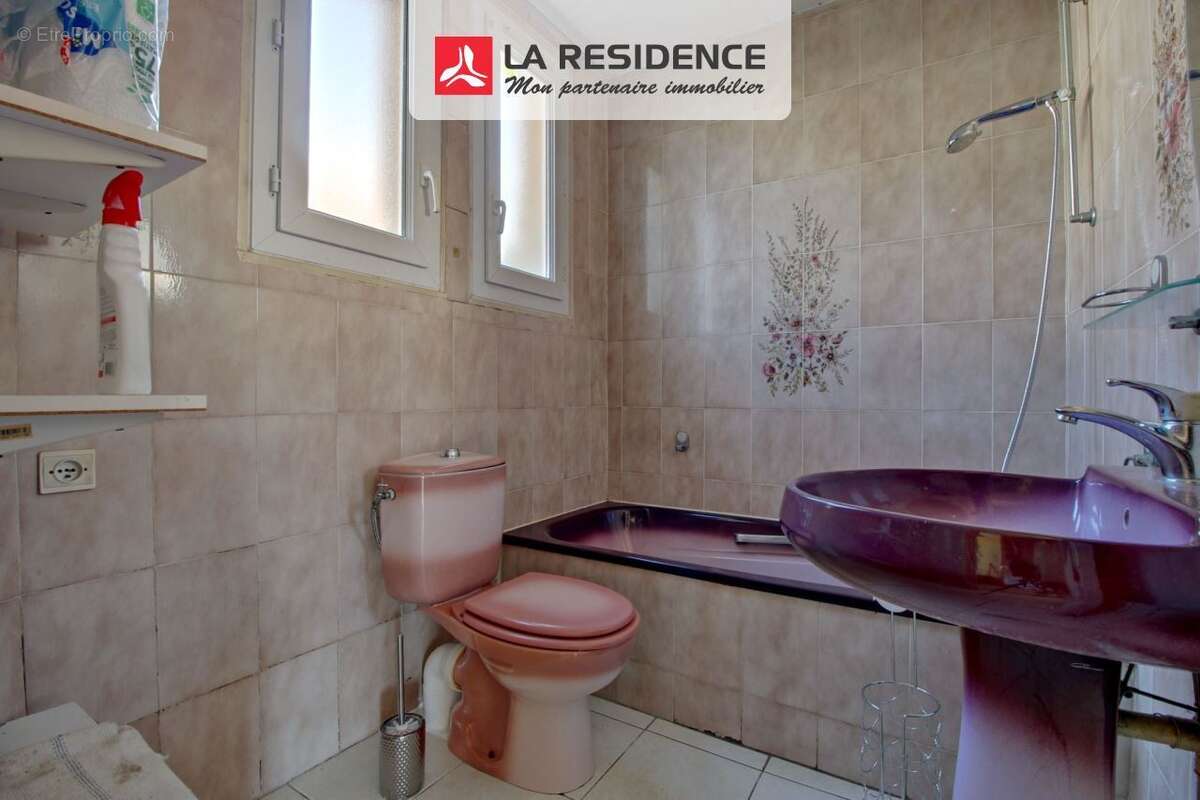 Maison à SAINT-ETIENNE-DU-ROUVRAY