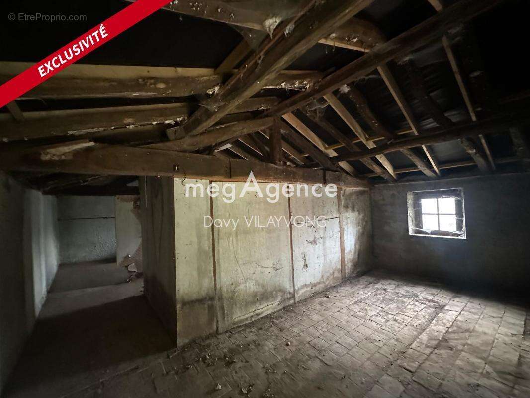 Maison à MONTREVAULT