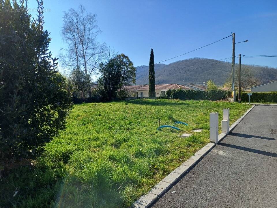 Terrain à VARILHES