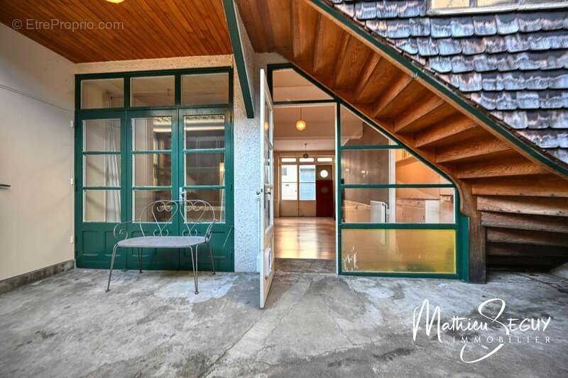Ancienne maison du menuisier avec son atelier au coeur du village de Millery - photo 23
