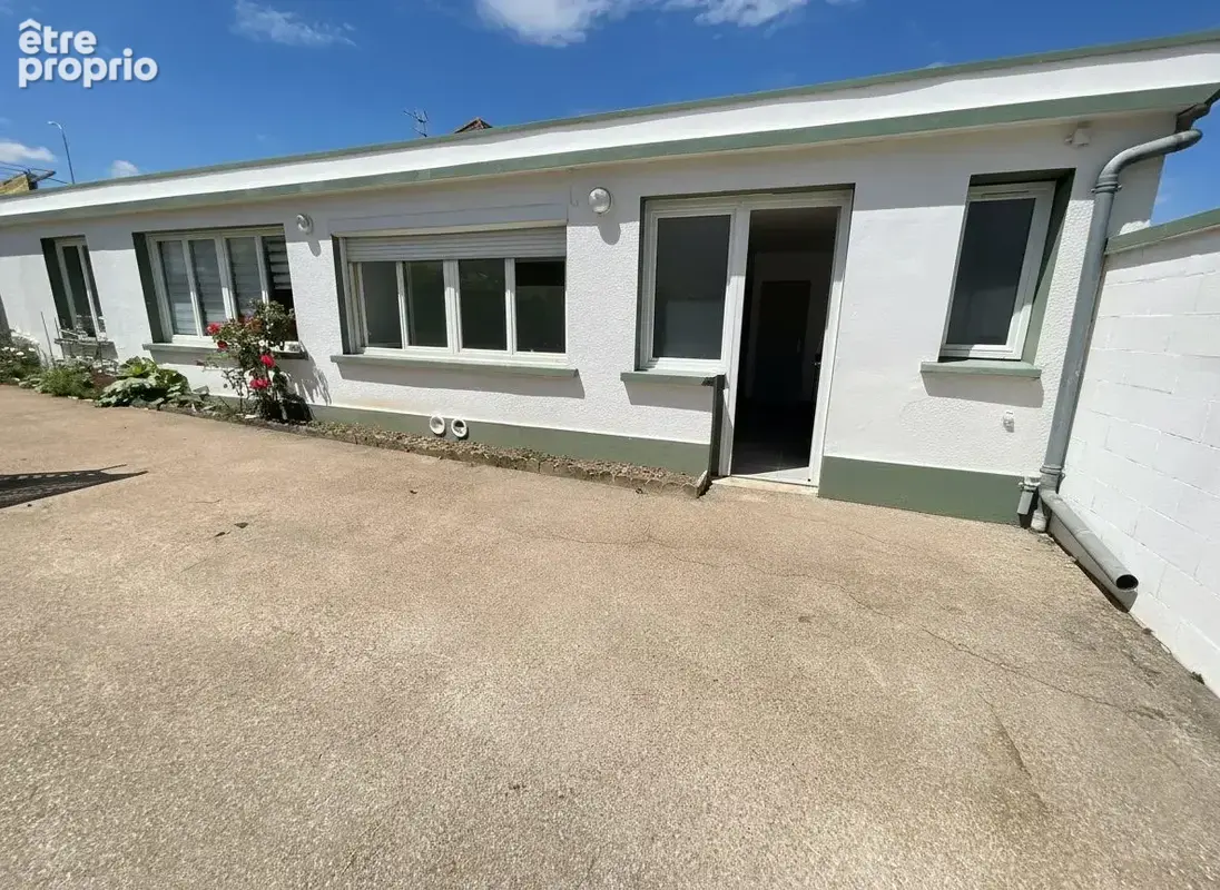 LOGEMENT LIBRE  - Maison à SAINT-JULIEN-LES-VILLAS