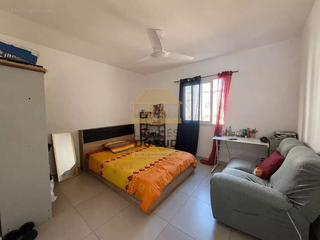 A vendre- maison de type t5 de 106 m² environ - saint philippe - 247 000 € - photo 7
