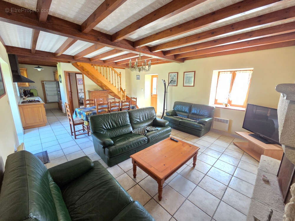 Maison à COMBRIT