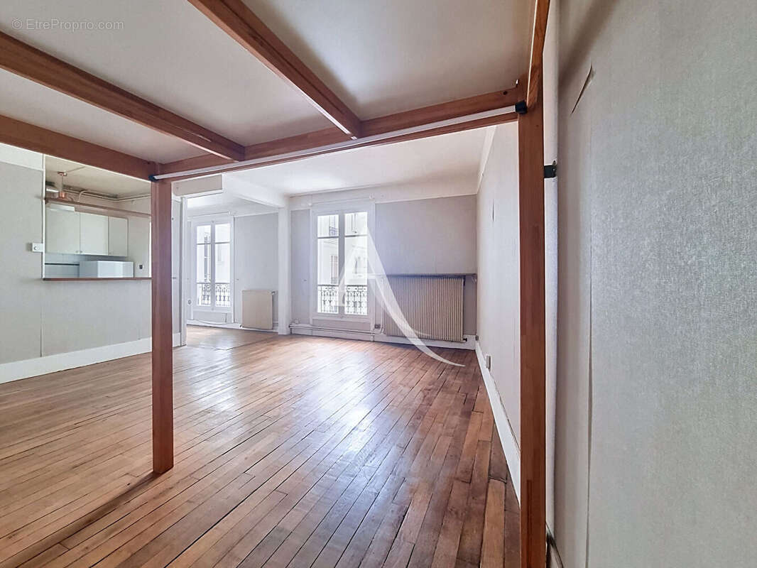 Appartement à PARIS-11E