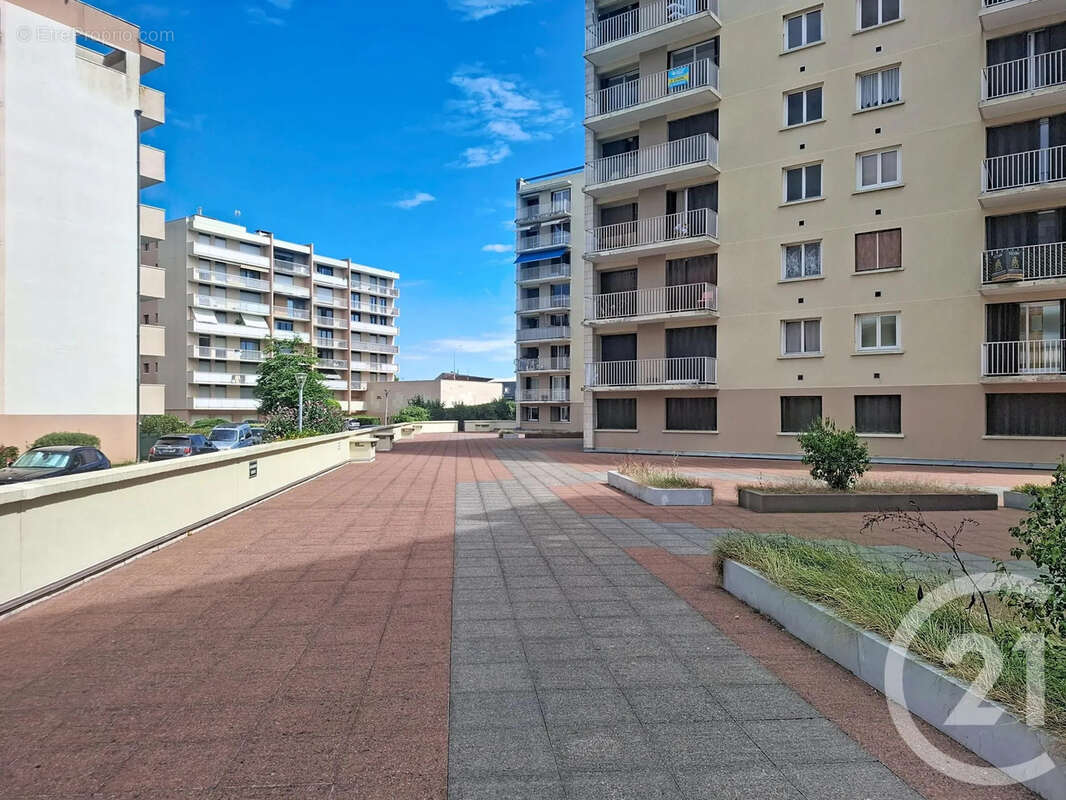 Appartement 77 m² à Melun  - photo 5