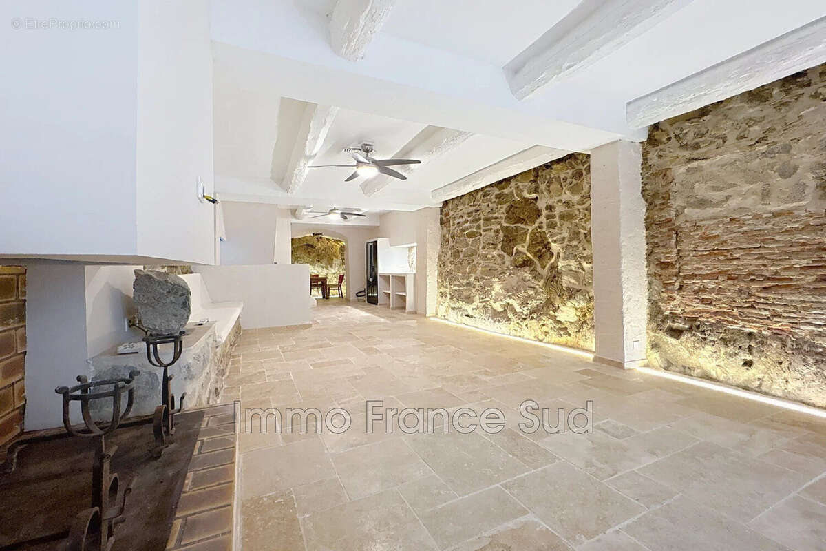 Maison à GRIMAUD