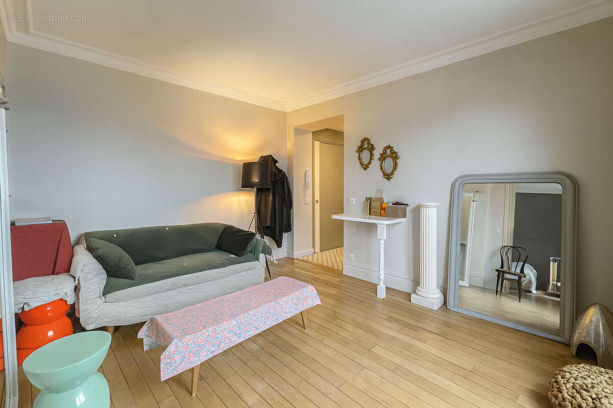 Appartement à PARIS-11E