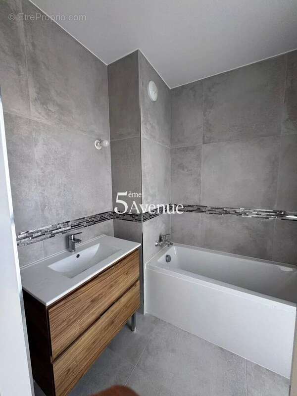 Appartement à SAINT-MAUR-DES-FOSSES