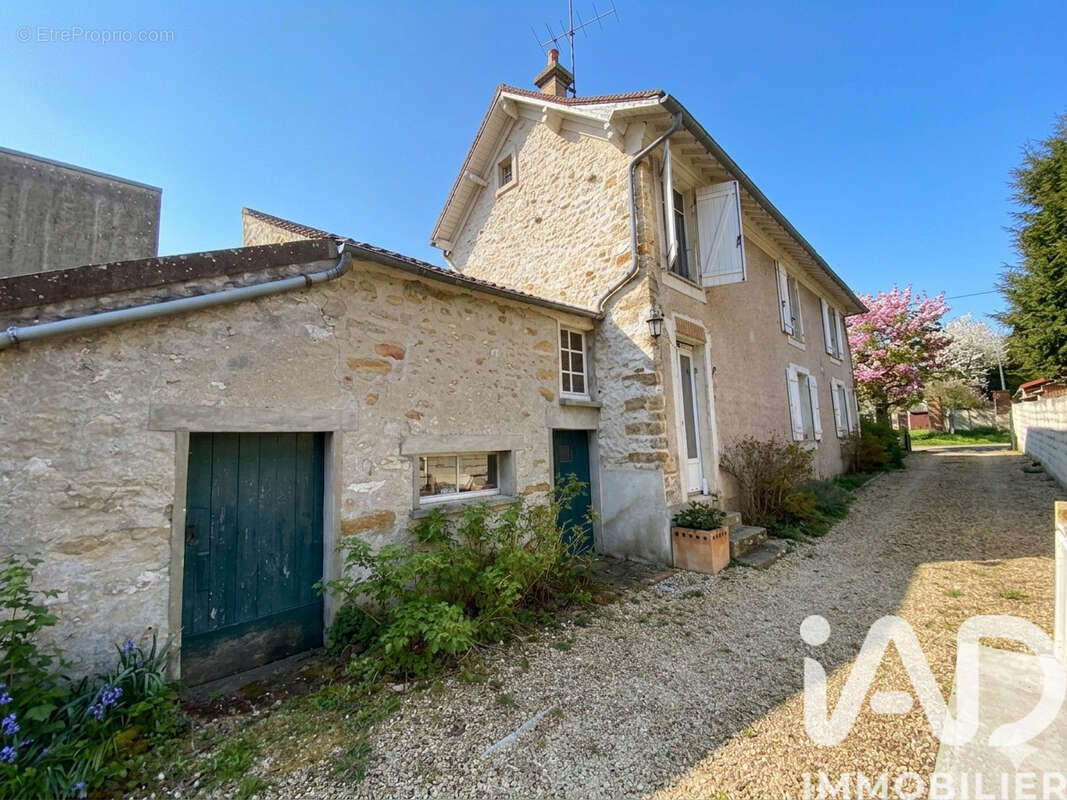 Photo 3 - Maison à HERICY
