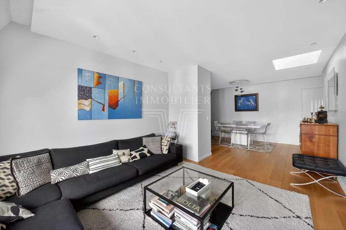 Appartement à PARIS-7E