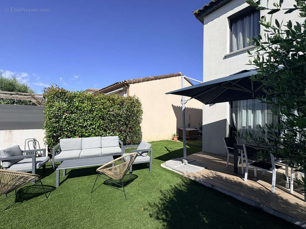 Maison à LA CALMETTE