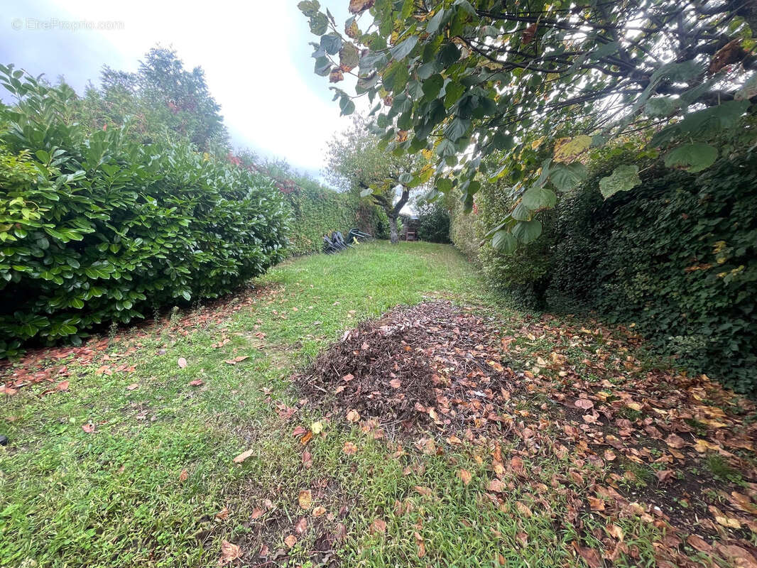 Maison à LA BATIE-DIVISIN