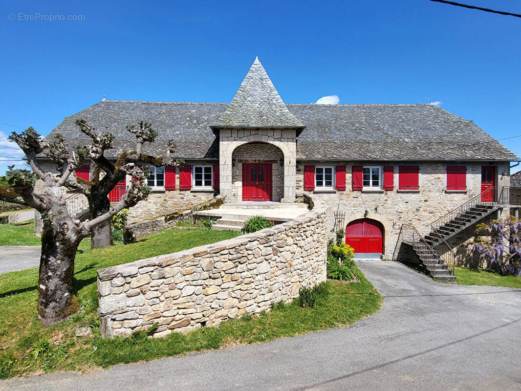 Maison à LA CHAPELLE-SAINT-GERAUD
