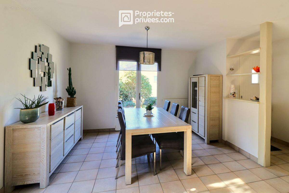 Maison à LE MAY-SUR-EVRE