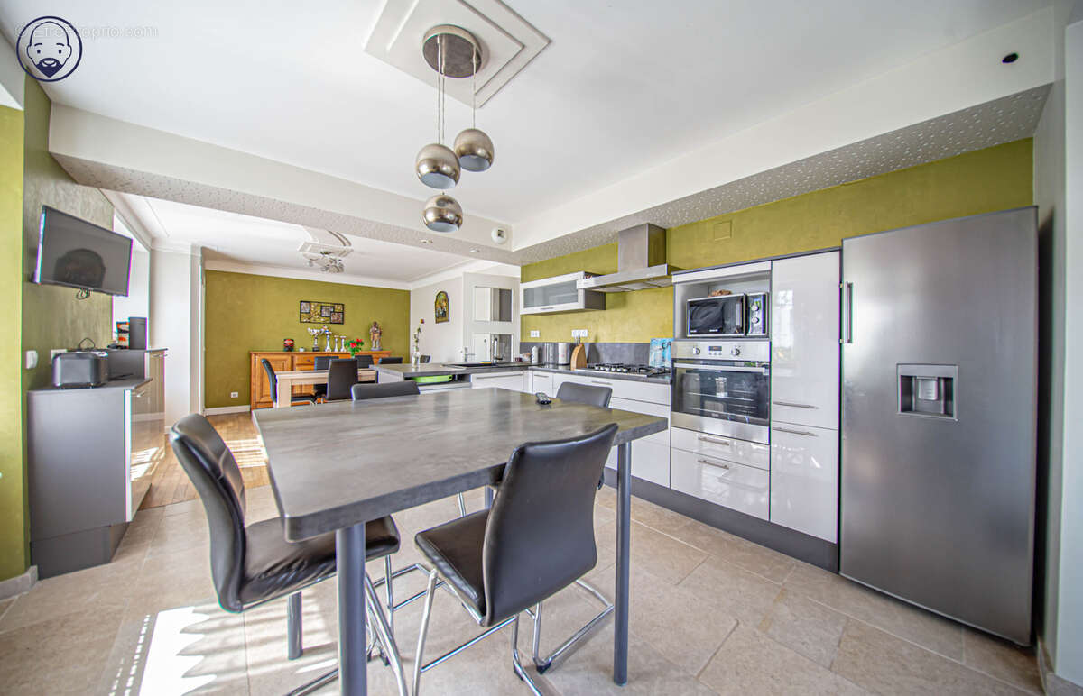 Maison à BROUSSEY-RAULECOURT