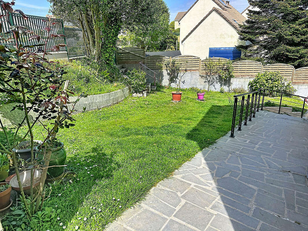 Maison à QUERQUEVILLE