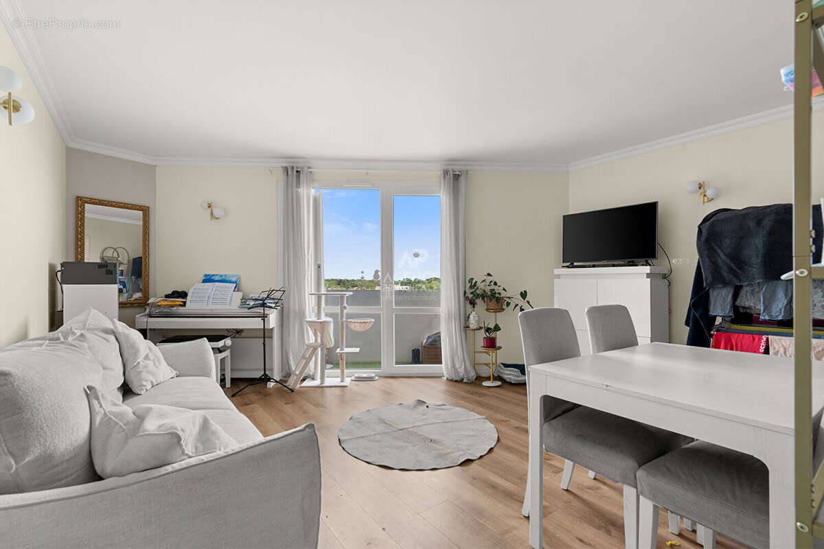 Appartement Saint Germain En Laye 3 pièces 59.23 m2 Refait à neuf - photo 3