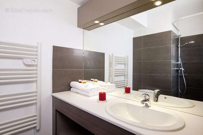 Appartement à COURBEVOIE