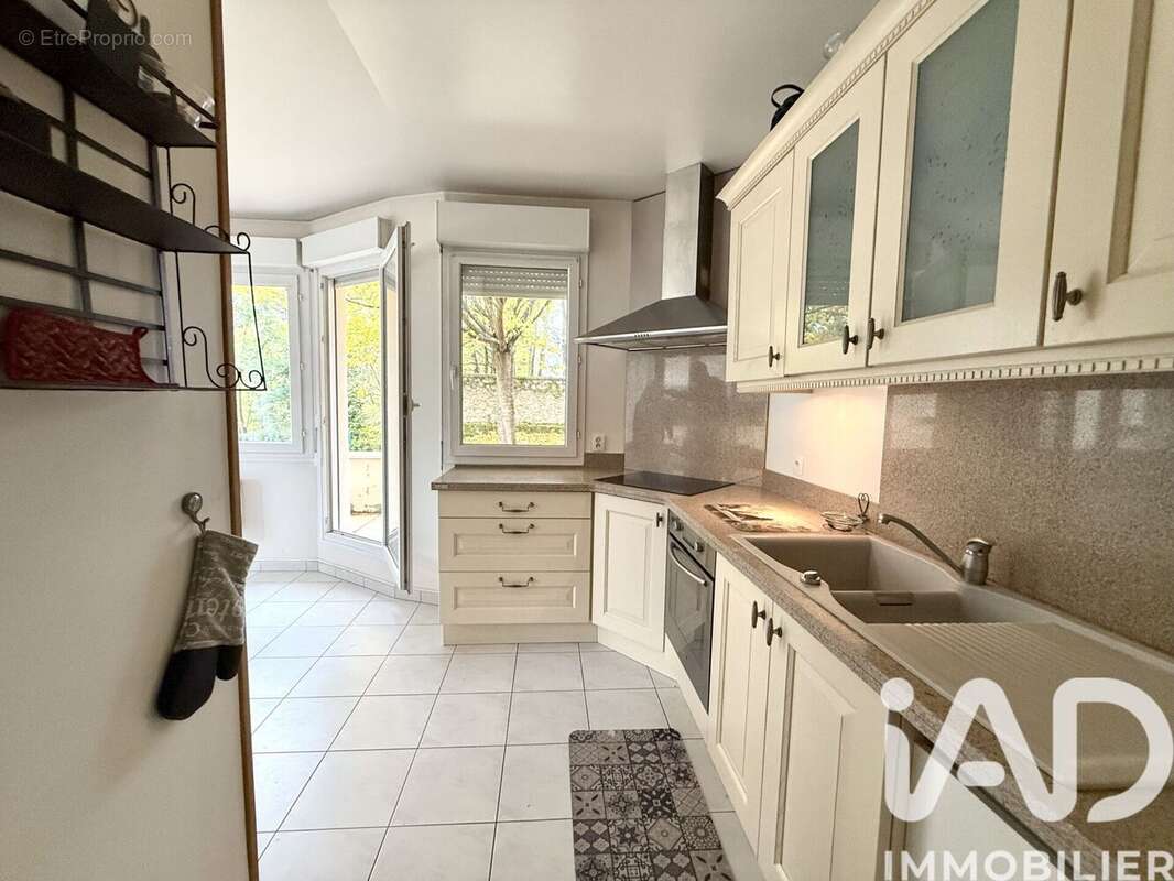 Photo 2 - Appartement à COMBS-LA-VILLE