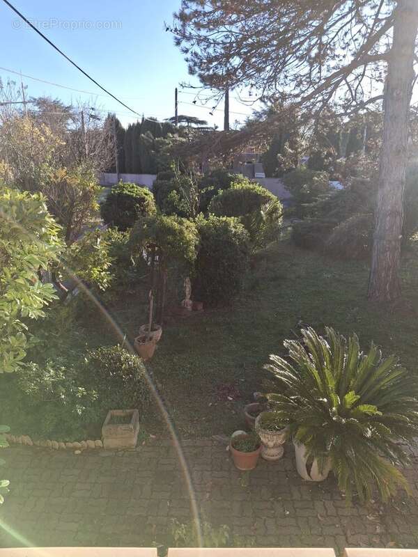 Maison à MONTELIMAR