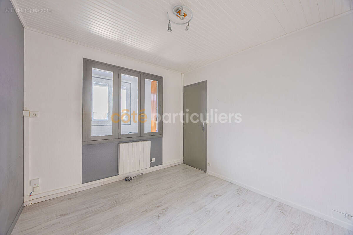 Pont-saint-martin -- maison de bourg -- 92 m2 -- 4 chambres -- patio exterieur - photo 11