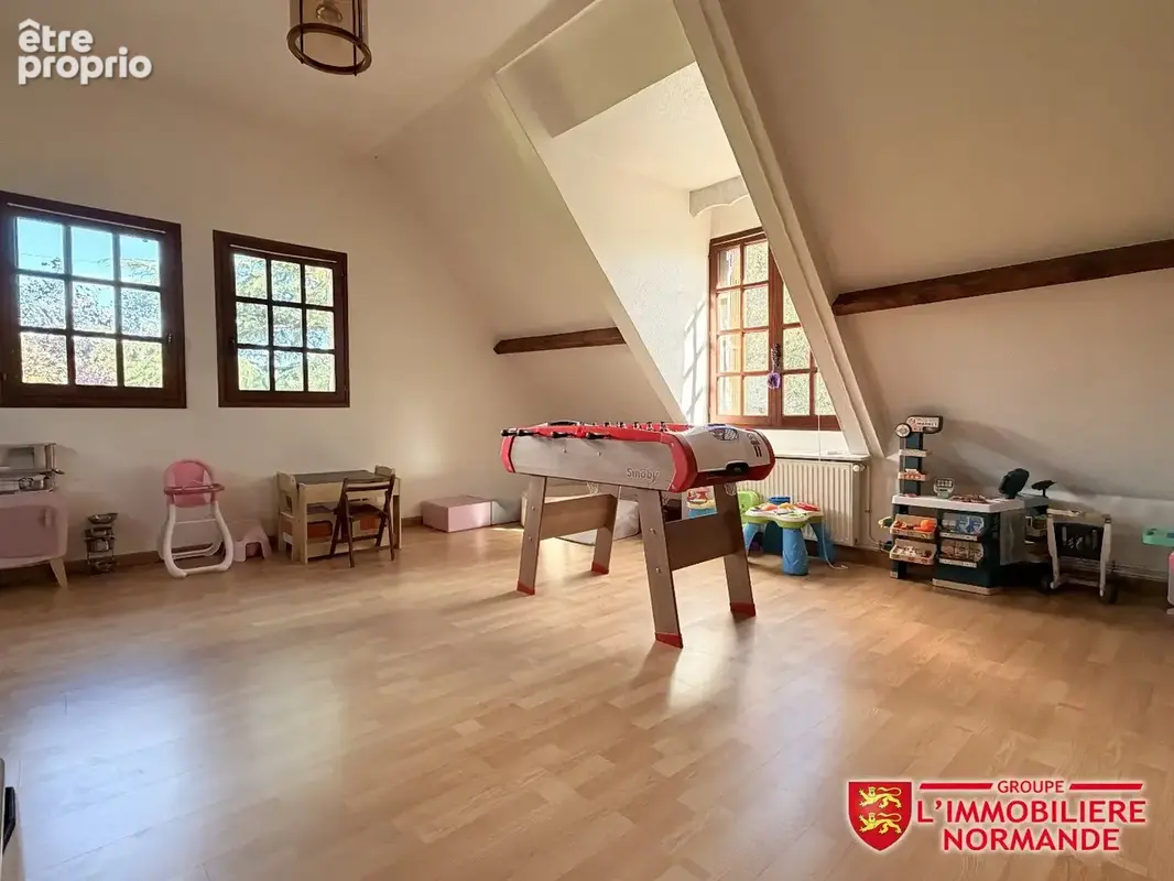 Maison familiale - env. 125 m² - garage - terrain de 1 042 m² - photo 5