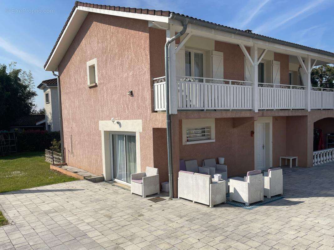 Maison à CHAVANOZ