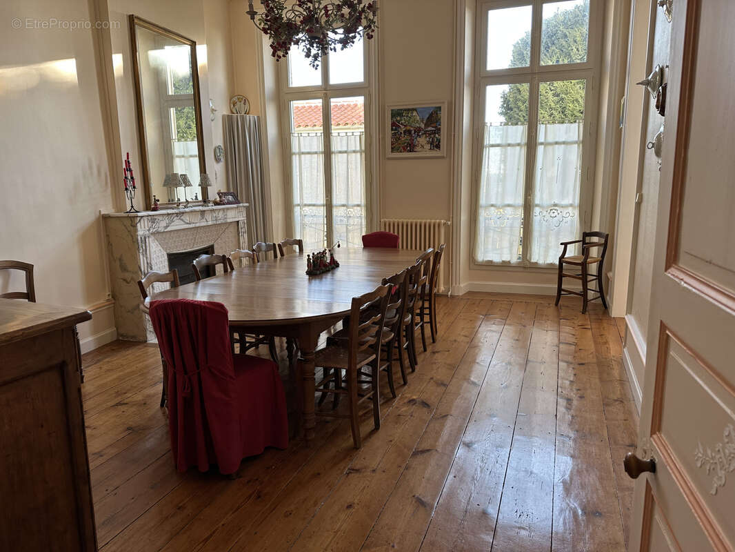 Maison à TONNAY-CHARENTE